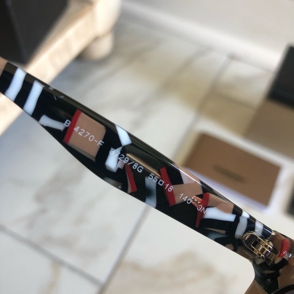 🔥NEW BEST SELLER BURBERRY SUNGLASSES 🔥 - Picture 13 of 13